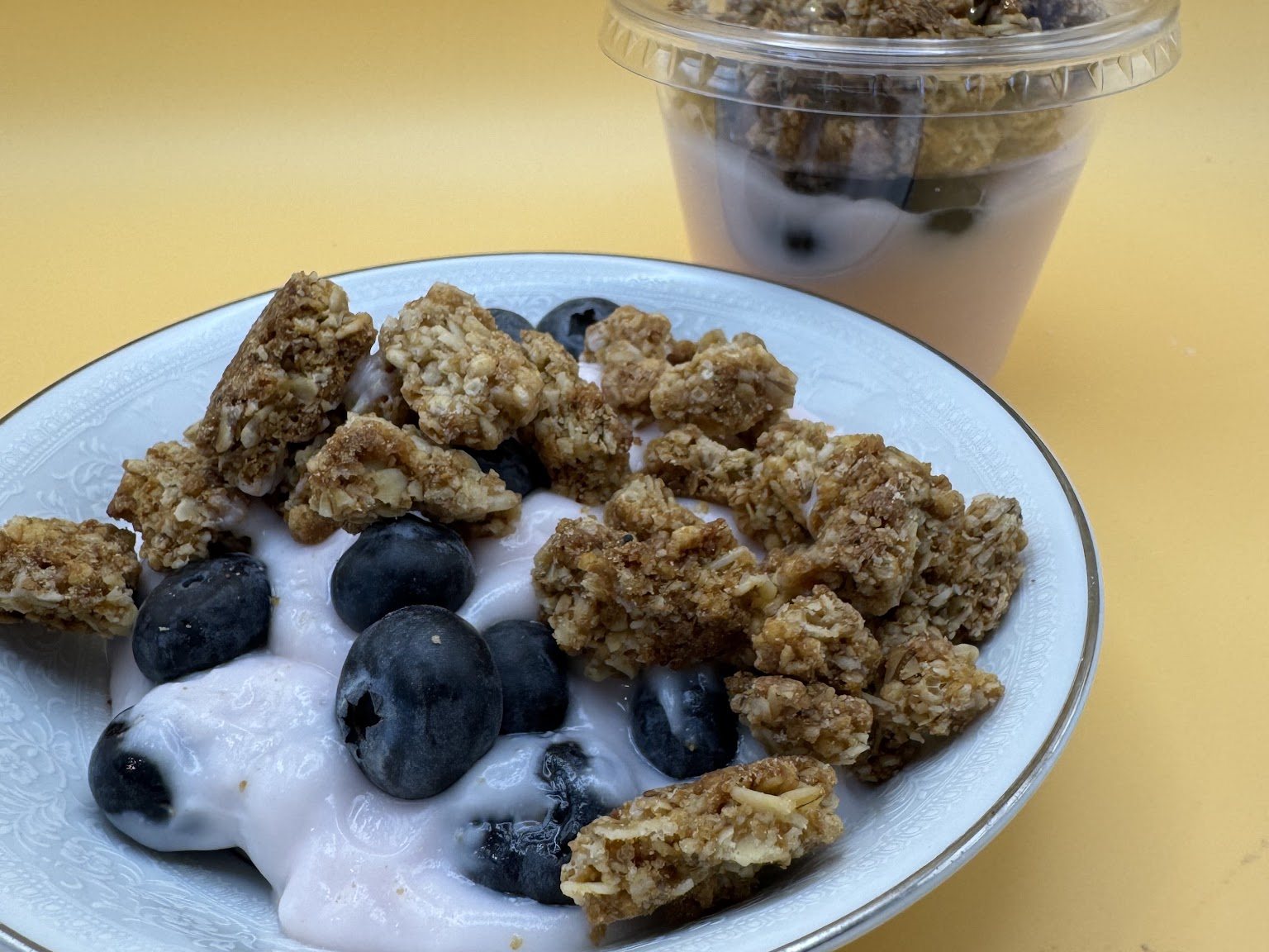 Yogurt parfait